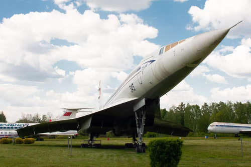 Tu-144