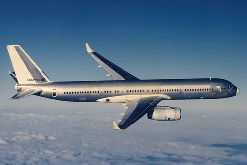 Prototipo del Tu-204 en su primer vuelo