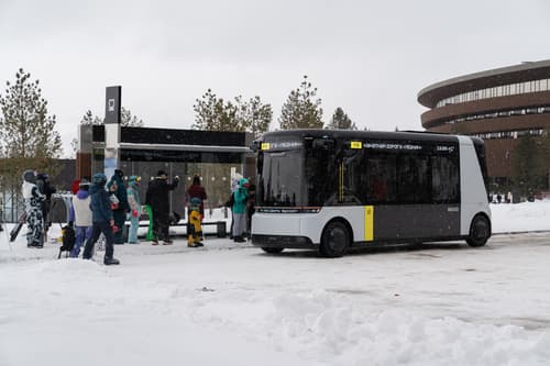 The first autonomous L5 shuttle on the territory of the Manzherok resort in Gorny Altai