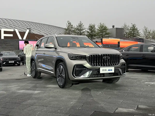 Geely Monjaro i-HEV SUV