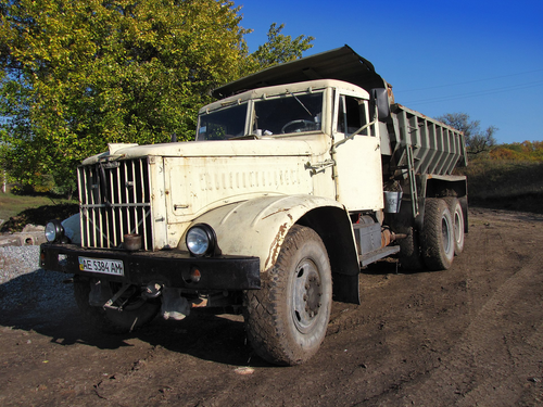 КрАЗ-256Б