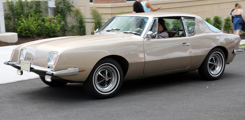 Studebaker Avanti II