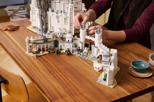 

Image rights belong to LEGO Group and Warner Bros.

