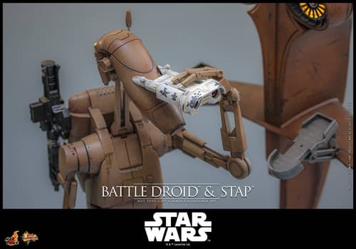 Images are property of Lucasfilm and Hot Toys