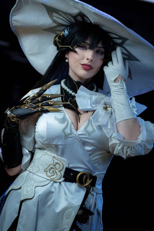 

Photographer: Knight | Vladislav Sinitsyn. Cosplayer: Svizee | Anastasia Shevchenko

