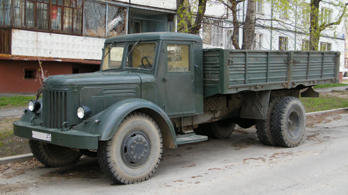 MAZ-200