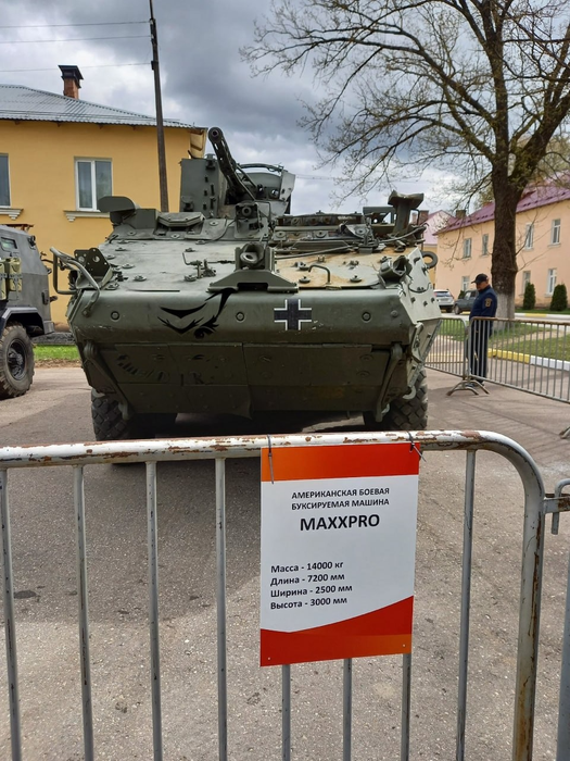 Франкенштейн из M1126 Stryker и боевого модуля «Шквал» от БТР-4Е засветился на выставке в Псковской области