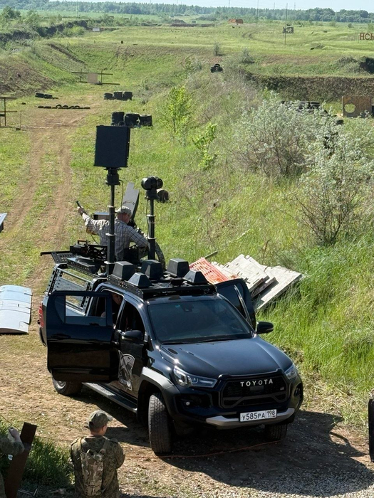 РЛС «Лунь» на шасси автомобиля