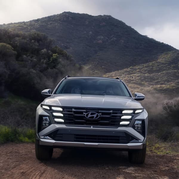Сотни тысяч кроссоверов Hyundai Tucson тормозят сами по себе из-за «кривого» софта