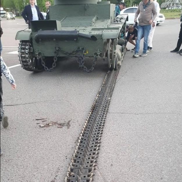 Legendary T-26 Tank "Deboots" in the Center of Sterlitamak