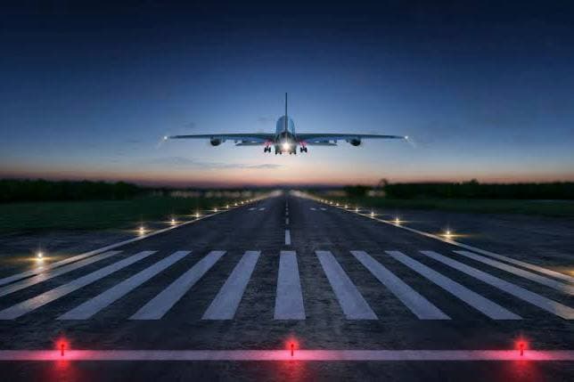 Взлетная полоса аэропорта