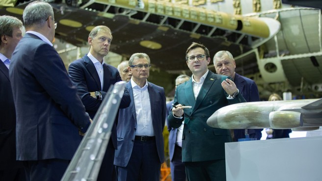 Demonstration of full-scale samples of composite structures