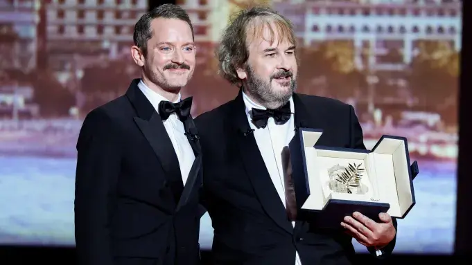Элайджа Вуд и Питер Джексон на на церемонии открытия 79-го Каннского кинофестиваля