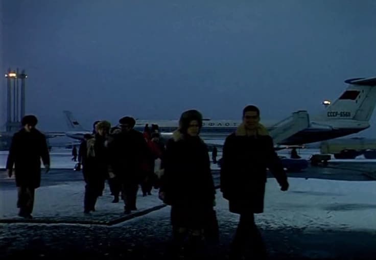 Кадр из фильма «Ирония судьбы, или С лёгким паром!» (1975), режиссёр Эльдар Рязанов