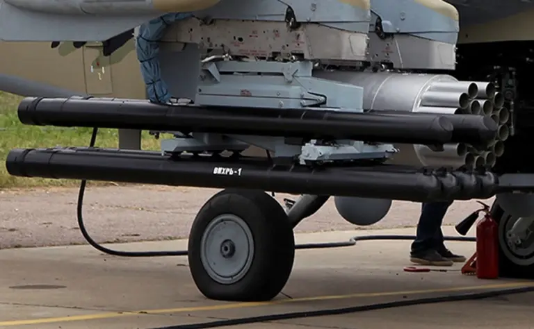 ракета&nbsp;«Вихрь-1» на подвеске ка-52М