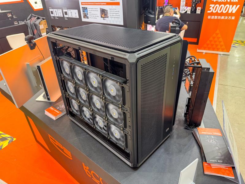 PCCooler на Computex 2026: СЖО с AMOLED-экранами, корпус под 30 вентиляторов и модульный ПК PCCooler на Computex 2026: СЖО с AMOLED-экранами, корпус под 30 вентиляторов и модульный ПК