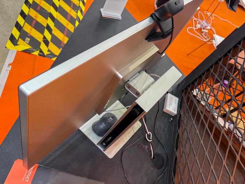 PCCooler на Computex 2026: СЖО с AMOLED-экранами, корпус под 30 вентиляторов и модульный ПК PCCooler на Computex 2026: СЖО с AMOLED-экранами, корпус под 30 вентиляторов и модульный ПК