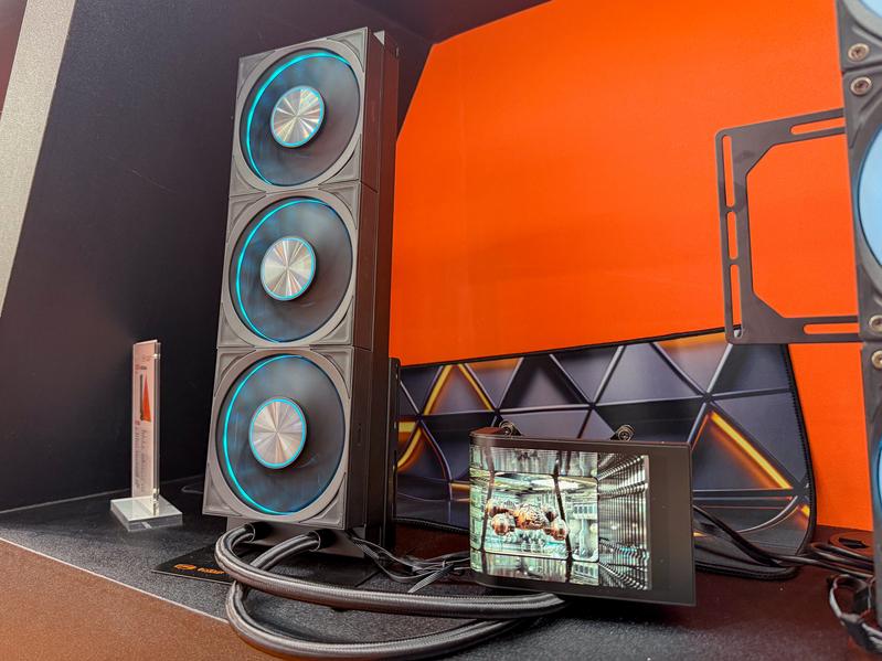 PCCooler на Computex 2026: СЖО с AMOLED-экранами, корпус под 30 вентиляторов и модульный ПК PCCooler на Computex 2026: СЖО с AMOLED-экранами, корпус под 30 вентиляторов и модульный ПК
