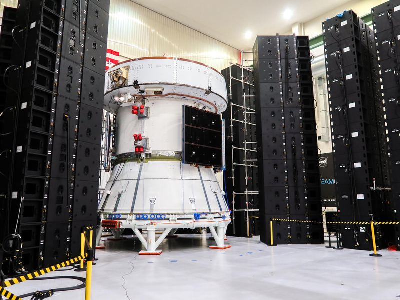 Фотография оборудования NASA для миссии Артемида-3