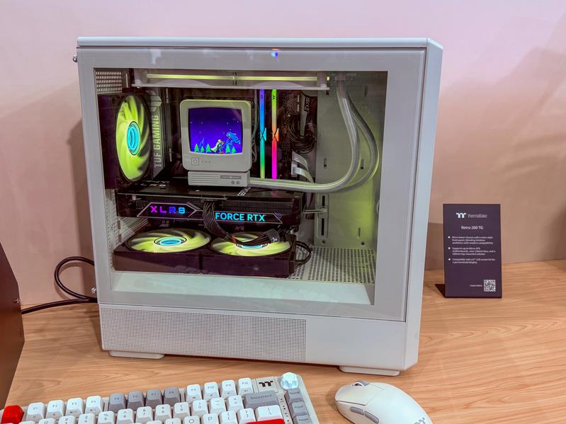 Thermaltake Retro 260 TG Ретро-корпус Thermaltake Retro 260 TG