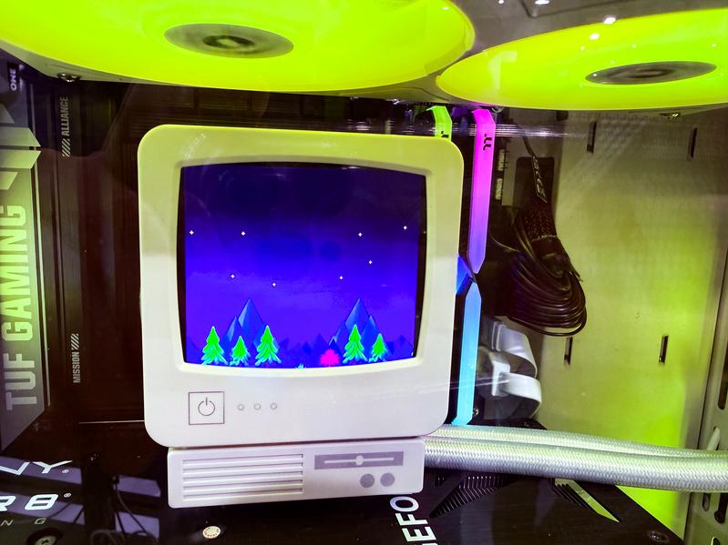 Thermaltake Retro Ultra ARGB Sync СЖО Thermaltake Retro Ultra с ЭЛТ-экраном