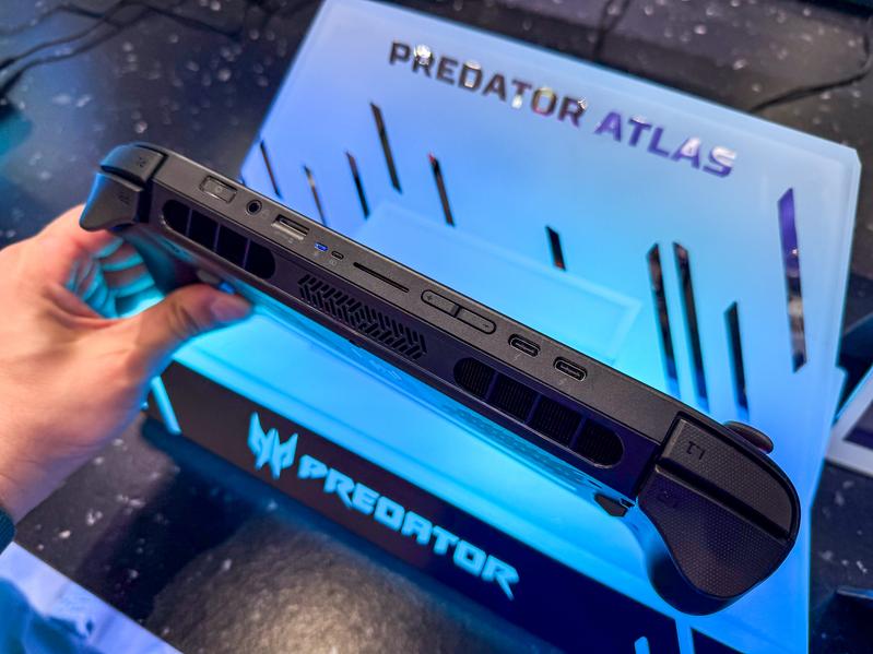 Predator Atlas 8 Консоль Predator Atlas 8 вид