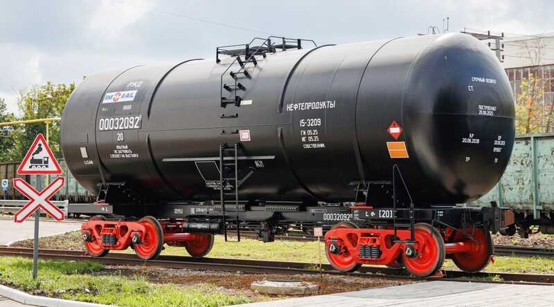 вагон-цистерна для перевозки нефтепродуктов модели 15-3209