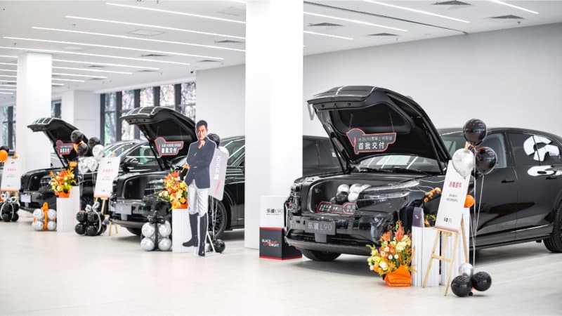 Onvo L90 Black Knight Edition