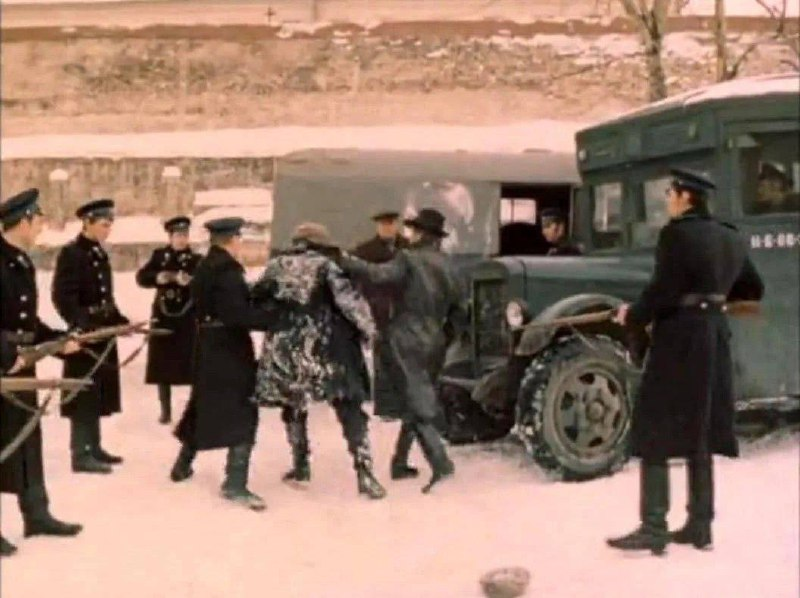 Кадр из фильма «Место встречи изменить нельзя», реж. Станислав Говорухин, 1979 г.