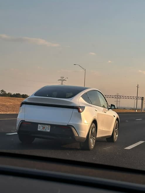 Tesla Model Y Standard&nbsp;