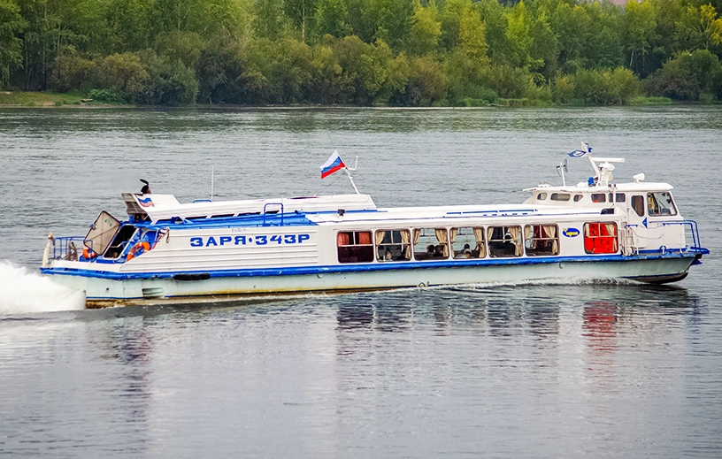 Теплоход класса «Р» типа «Заря»