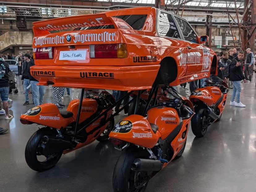 BMW E30 M3 на Suzuki GSX-R