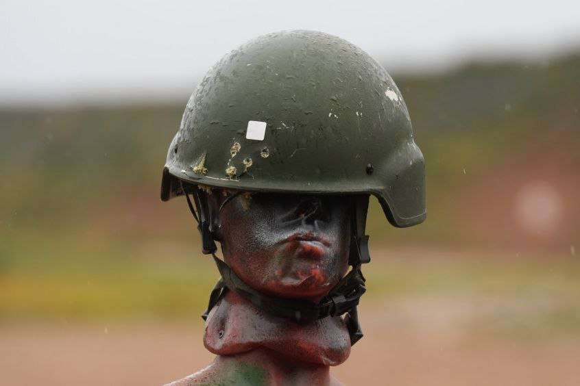 пробитый бронешлем