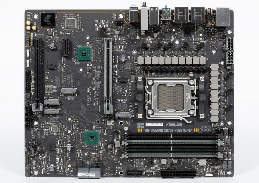 Обзор материнской платы Asus TUF Gaming X870E-Plus WiFi