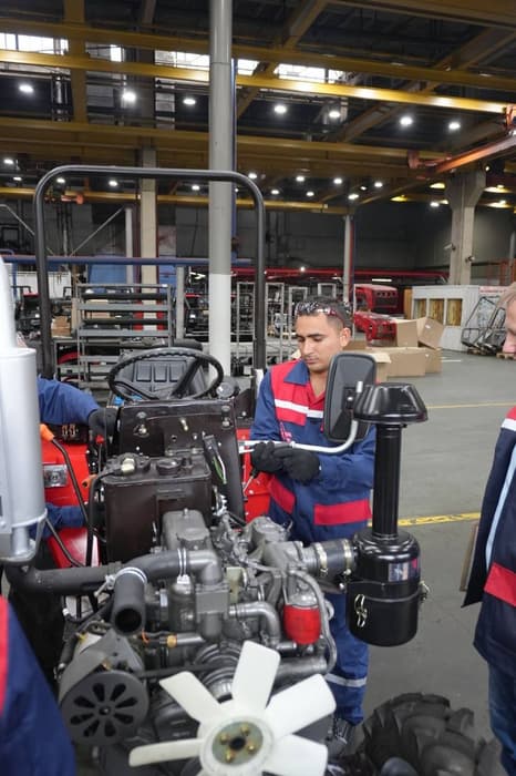 Кубинский специлист на&nbsp;Бобруйском заводе тракторных деталей и агрегатов 