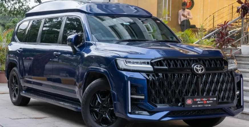 Toyota Land Cruiser 300