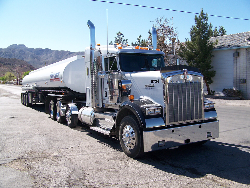 Kenworth W900B