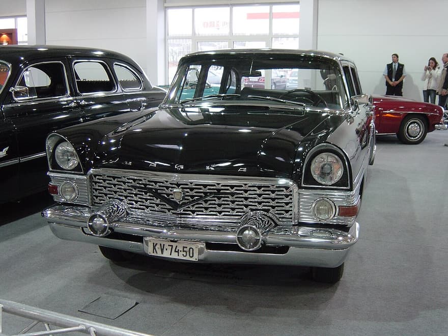 GAZ-13 "Chaika"