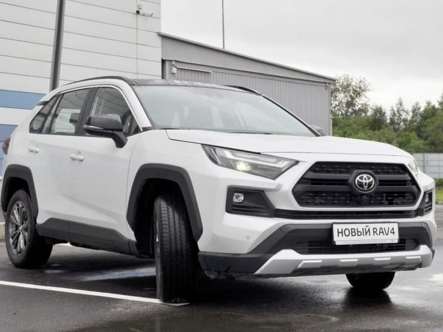 &nbsp;RAV4
