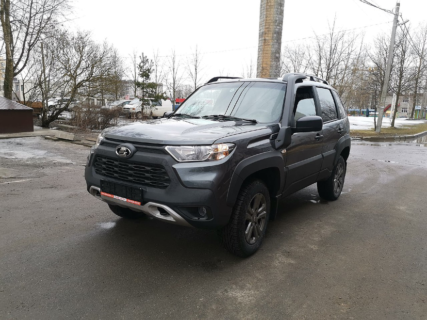 Lada Niva Travel
