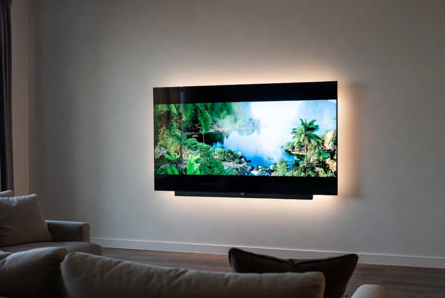 Телевизоры RGB-Mini LED стремительно набирают популярность. Лидерами стали Hisense и TCL