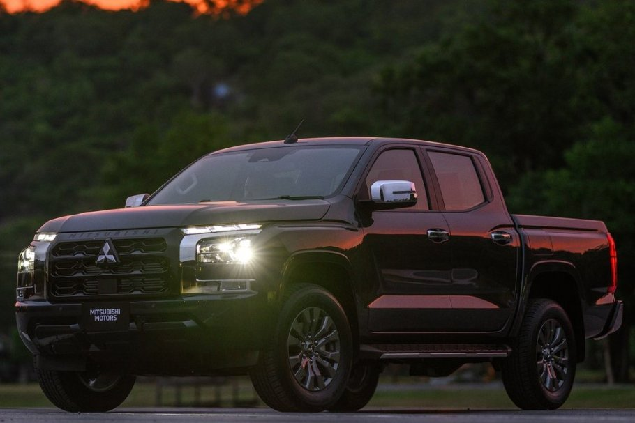 Mitsubishi Triton 2025