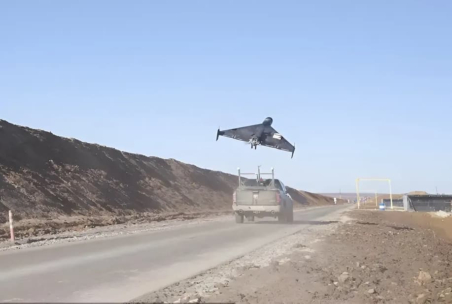 Запуск дрона-камикадзе «Герань» с кузова пикапа