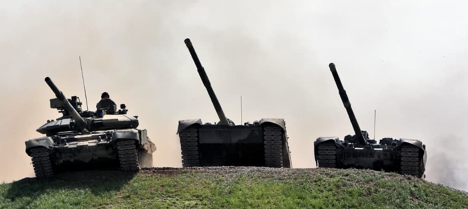 T-90S, T-80U y T-90A