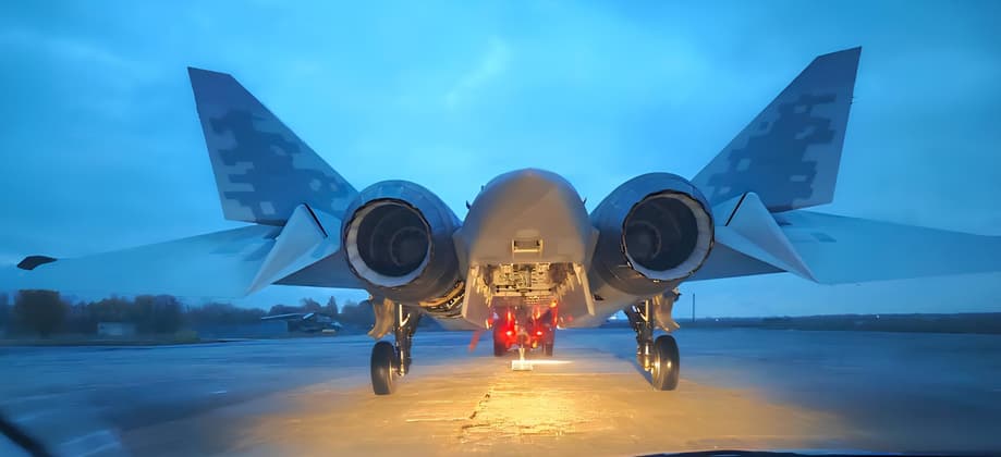 Су-57 с открытым отсеком вооружений
