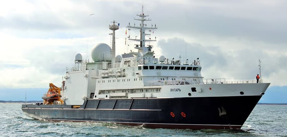Buque de investigación oceanográfica "Yantar" del proyecto 22010 "Kryuys"