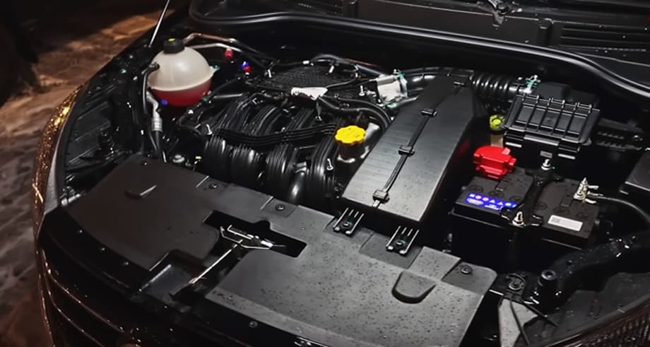 This is what you see when you lift the hood of the Lada Aura