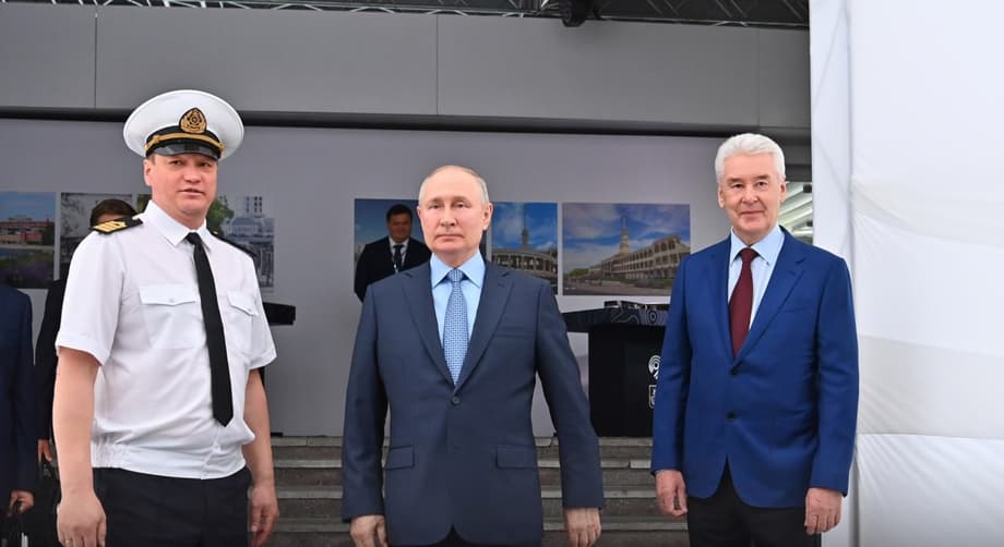Inauguración de la ruta de transporte fluvial eléctrico «Kievski - Corazón de la capital» en junio de 2023
