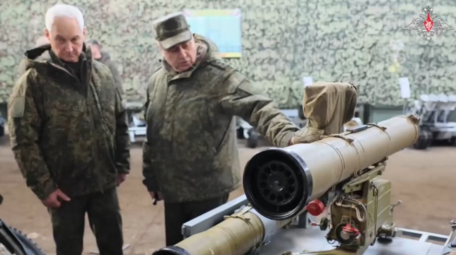 Modernos complejos robóticos con ATGM «Kornet»