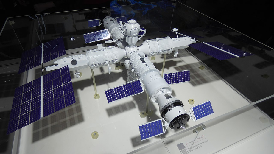 Station concept based on ISS modules